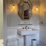 Le Logis D'equilly Bed & Breakfast 3*