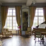 Frühstückspension Le Logis D'equilly 3*