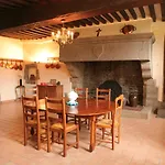 Le Logis D'equilly Frühstückspension Équilly