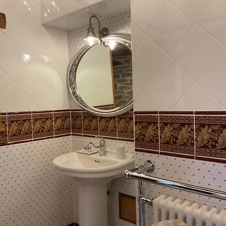 Le Logis D'equilly B&B