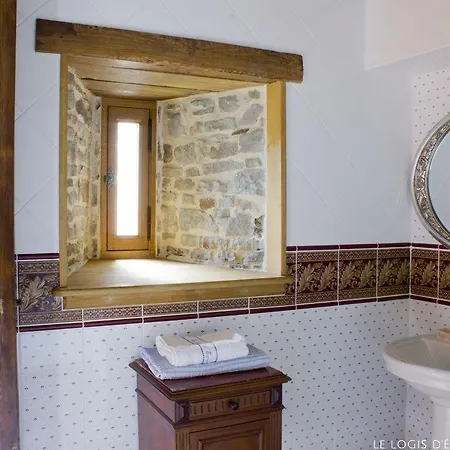 B&B Le Logis D'equilly 3*