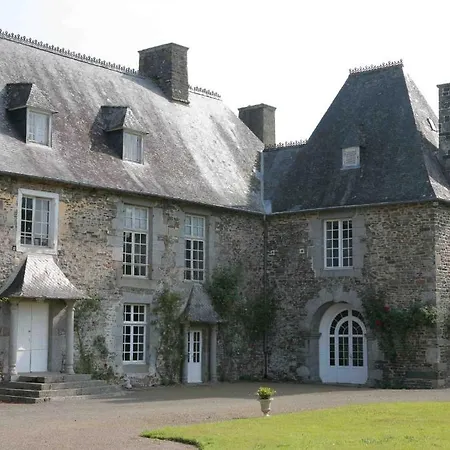 Le Logis D'equilly Bed & Breakfast 3*