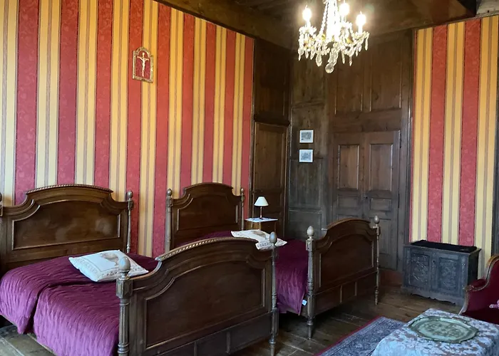 Le Logis D'equilly Bed & Breakfast