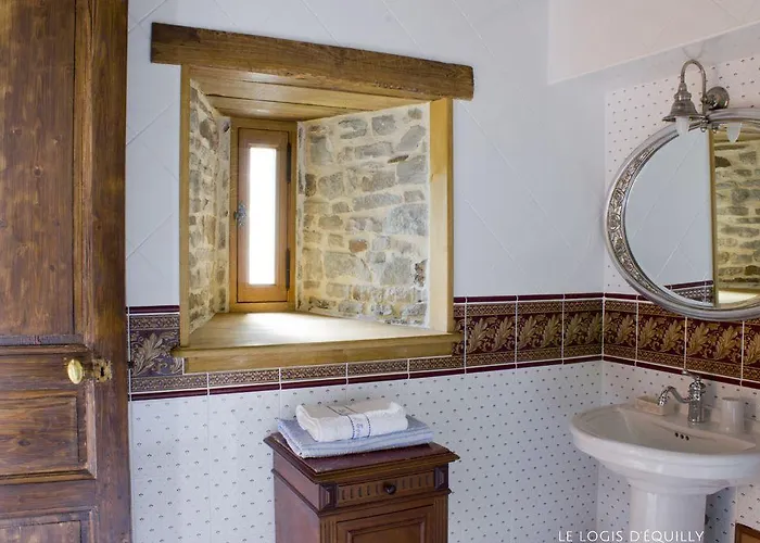 Bed & Breakfast Le Logis D'equilly 3*